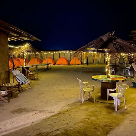 Pepon Surf Camp Hotel Mancora Ngoại thất bức ảnh
