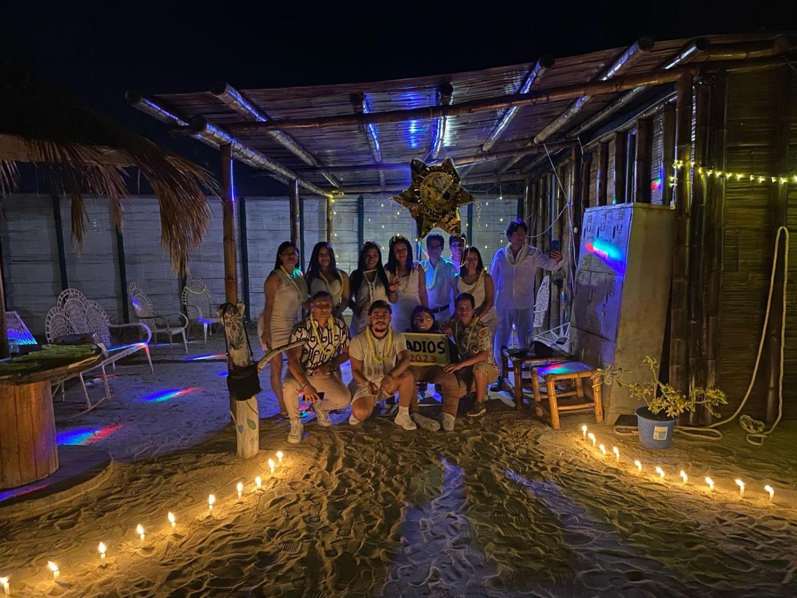 Pepon Surf Camp Hotel Mancora Ngoại thất bức ảnh