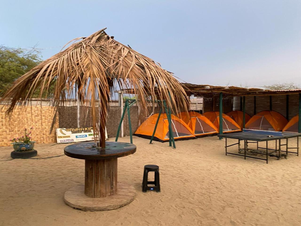 Pepon Surf Camp Hotel Mancora Ngoại thất bức ảnh