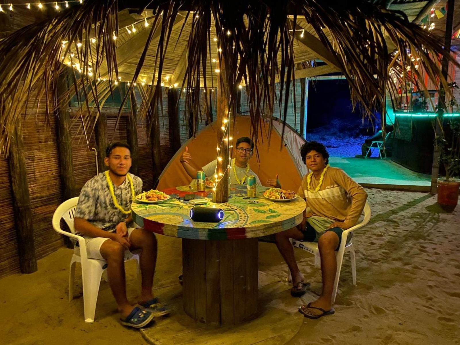 Pepon Surf Camp Hotel Mancora Ngoại thất bức ảnh